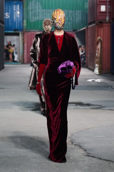 Look 69
